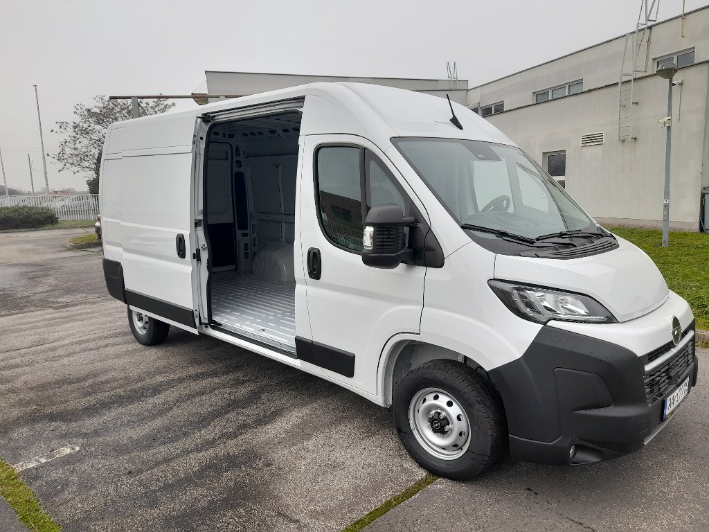 Opel Movano