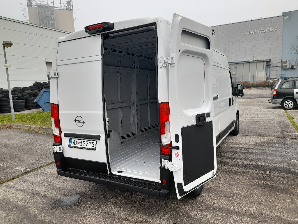 Opel Movano