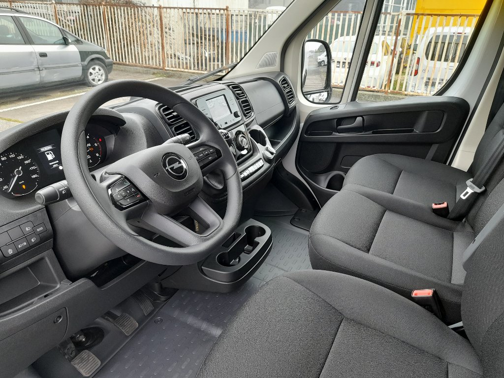 Opel Movano