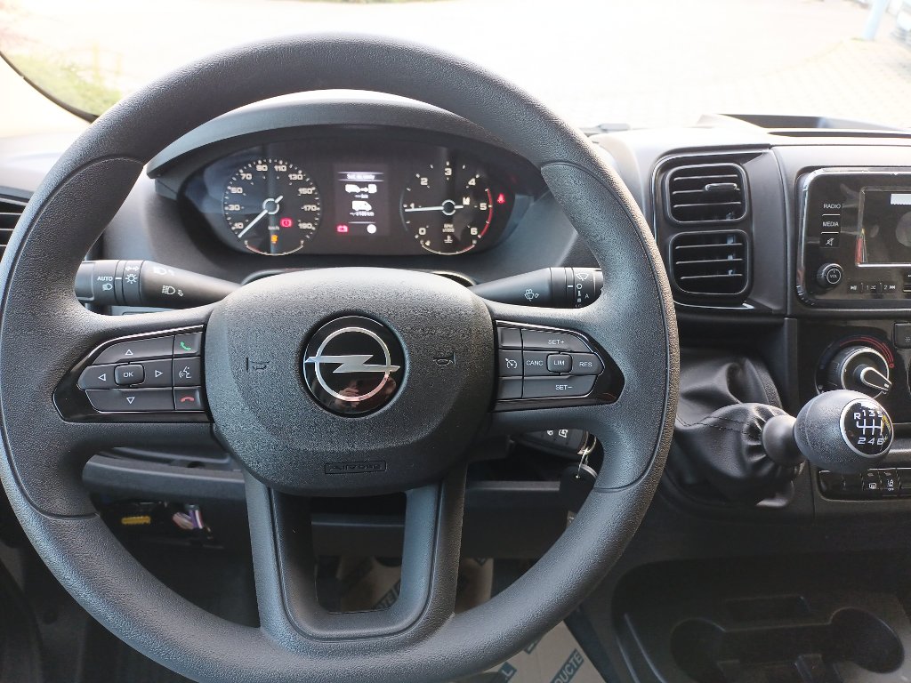 Opel Movano