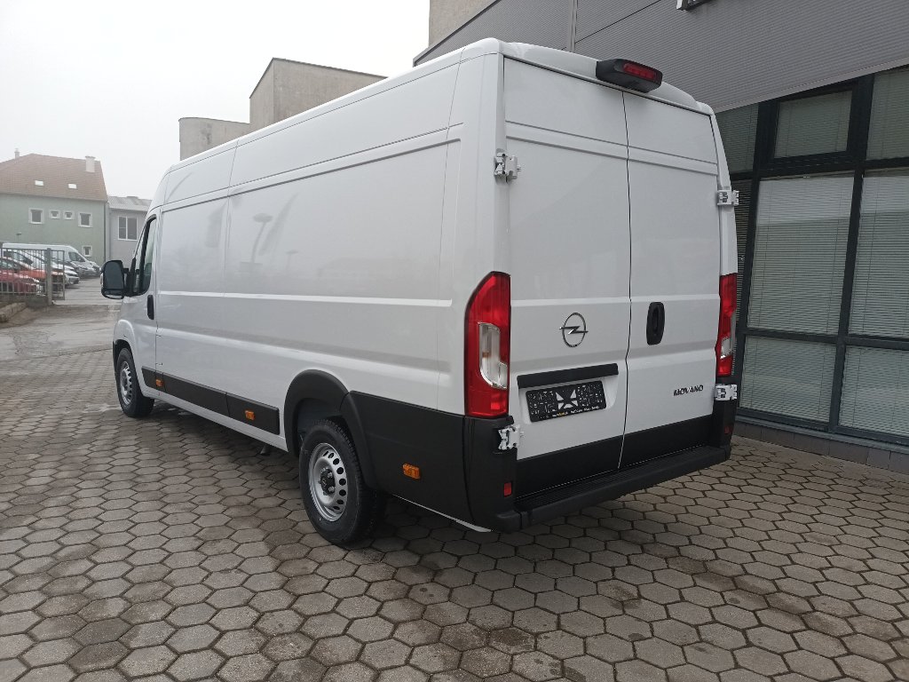 Opel Movano