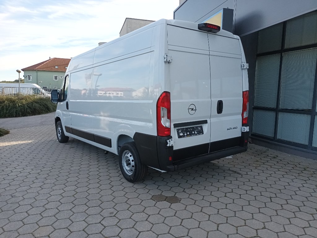 Opel Movano